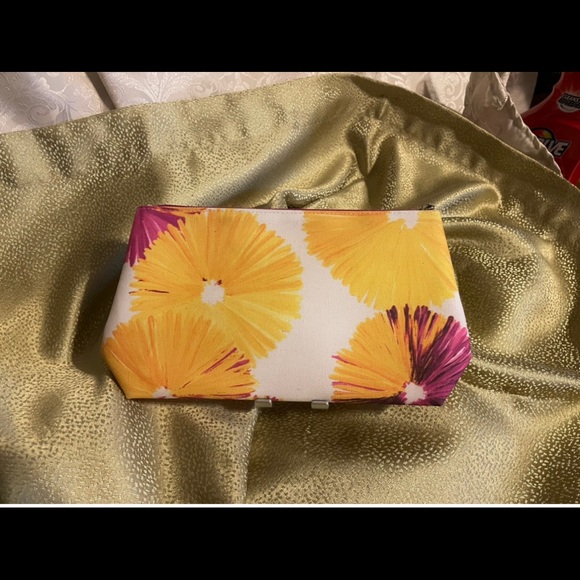 🔴 Discounted SHIPPING 🌷Clinique Set - Picture 2 of 9